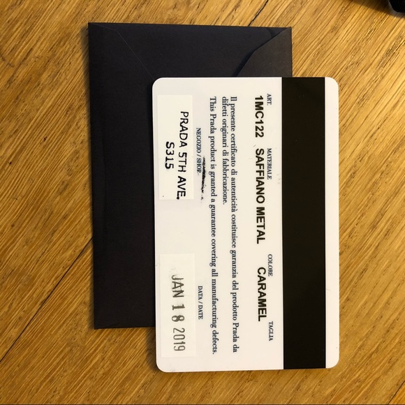 Prada Wallet - Picture 8 of 8